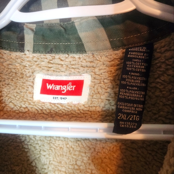 Wrangler Sherpa Lined Flannel Jacket - Picture 4 of 4